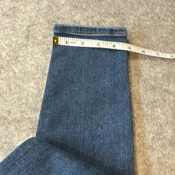 Abercrombie & Fitch, Simone High Rise Super Skinny. Size  27/4R - Picture 3 of 9